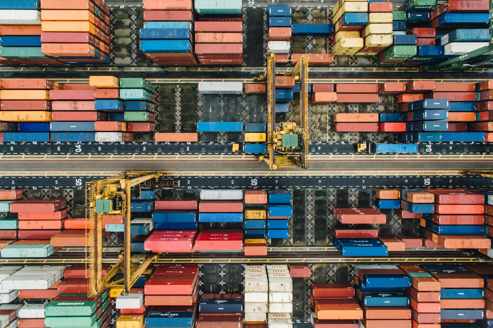 Porto e logistica marittima. Immagine di contesto sui mercati internazionali.